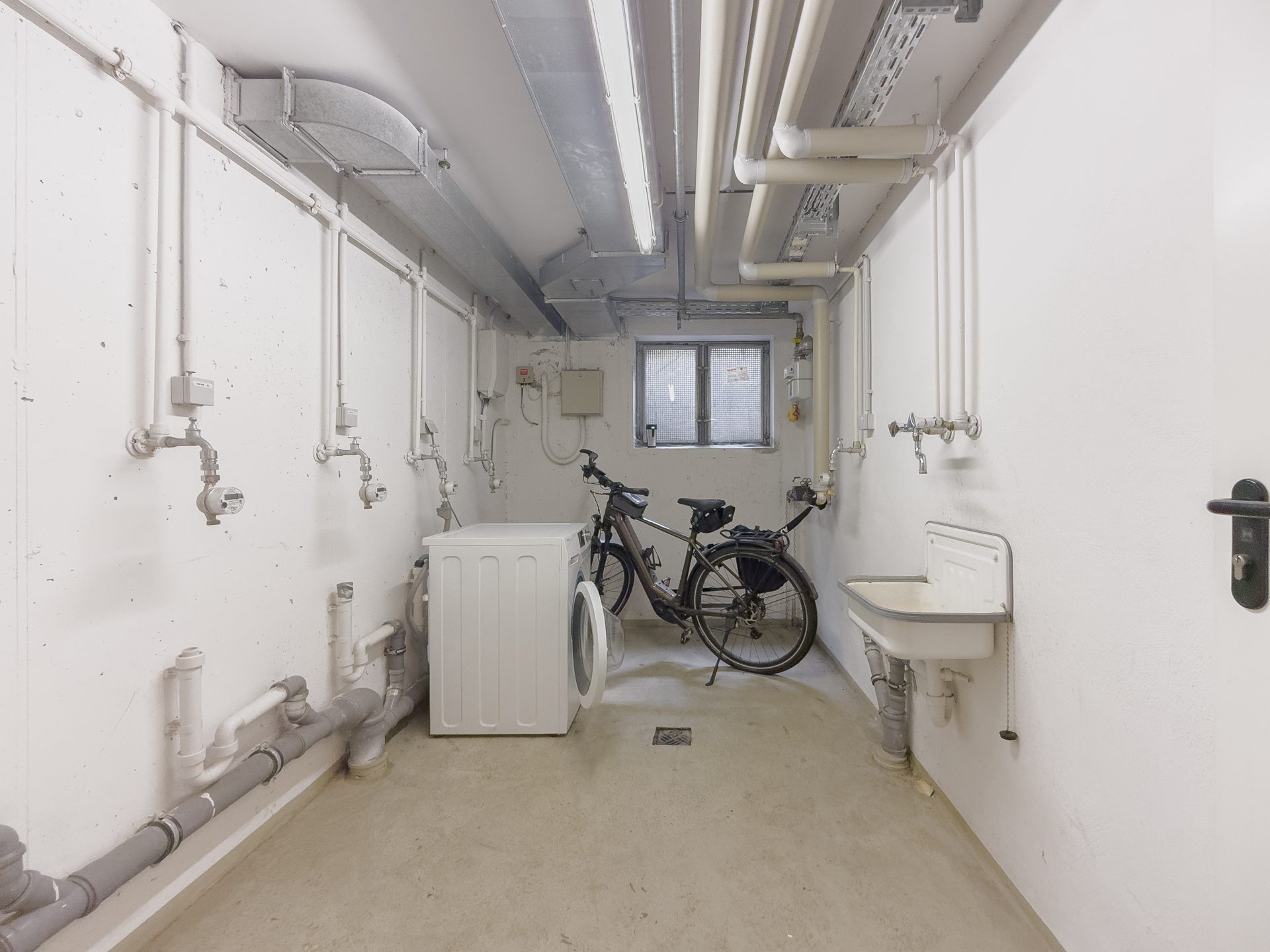 20 Waschmaschinenraum Immobilienangebot - Bopfingen - Alle - Stadtleben direkt vor der Tür:
Vermietete Maisonettewohnung mit Balkon im Herzen von Bopfingen