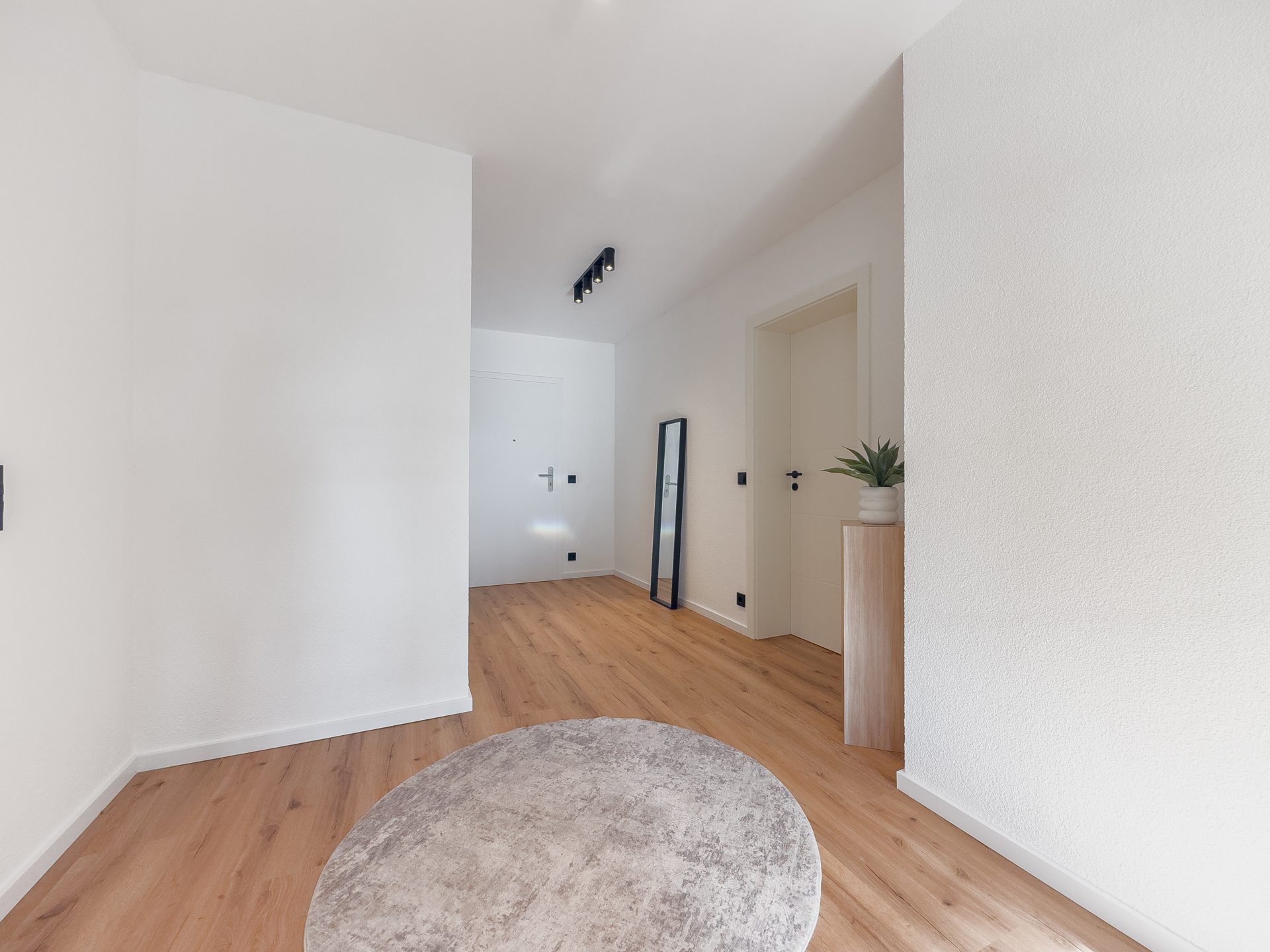 Immobilienangebot - Bad Dürrheim - Alle - Exklusiv modernisiert:
3,5-Zi.-Eigentumswohnung mit Westbalkon in Top-Lage von Bad Dürrheim