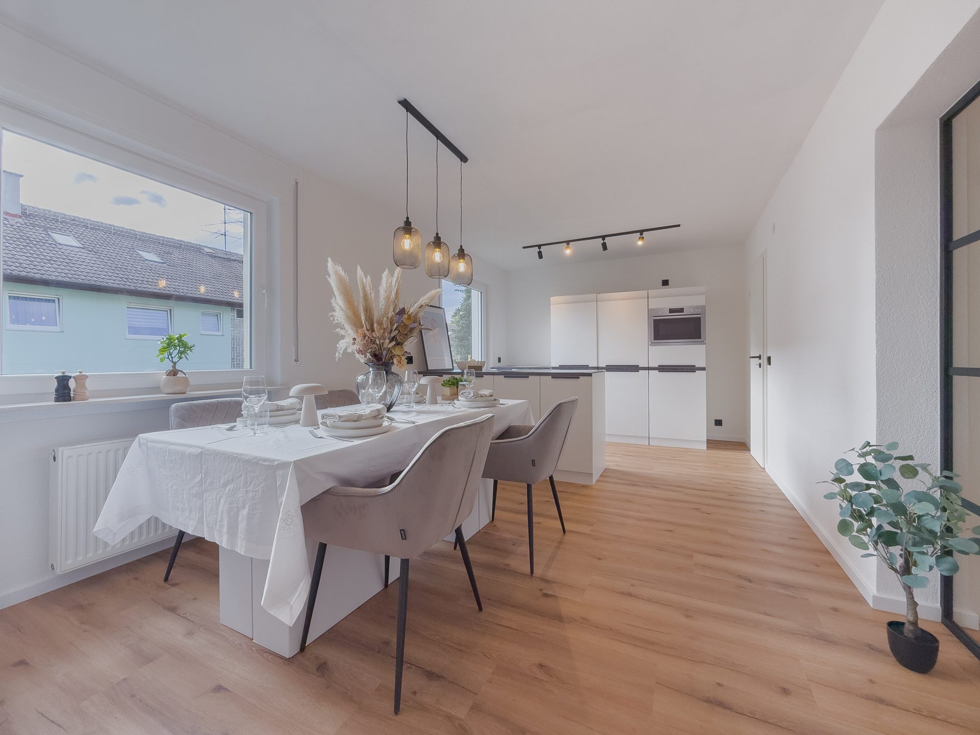 Immobilienangebot - Bad Dürrheim - Alle - Exklusiv modernisiert:
3,5-Zi.-Eigentumswohnung mit Westbalkon in Top-Lage von Bad Dürrheim