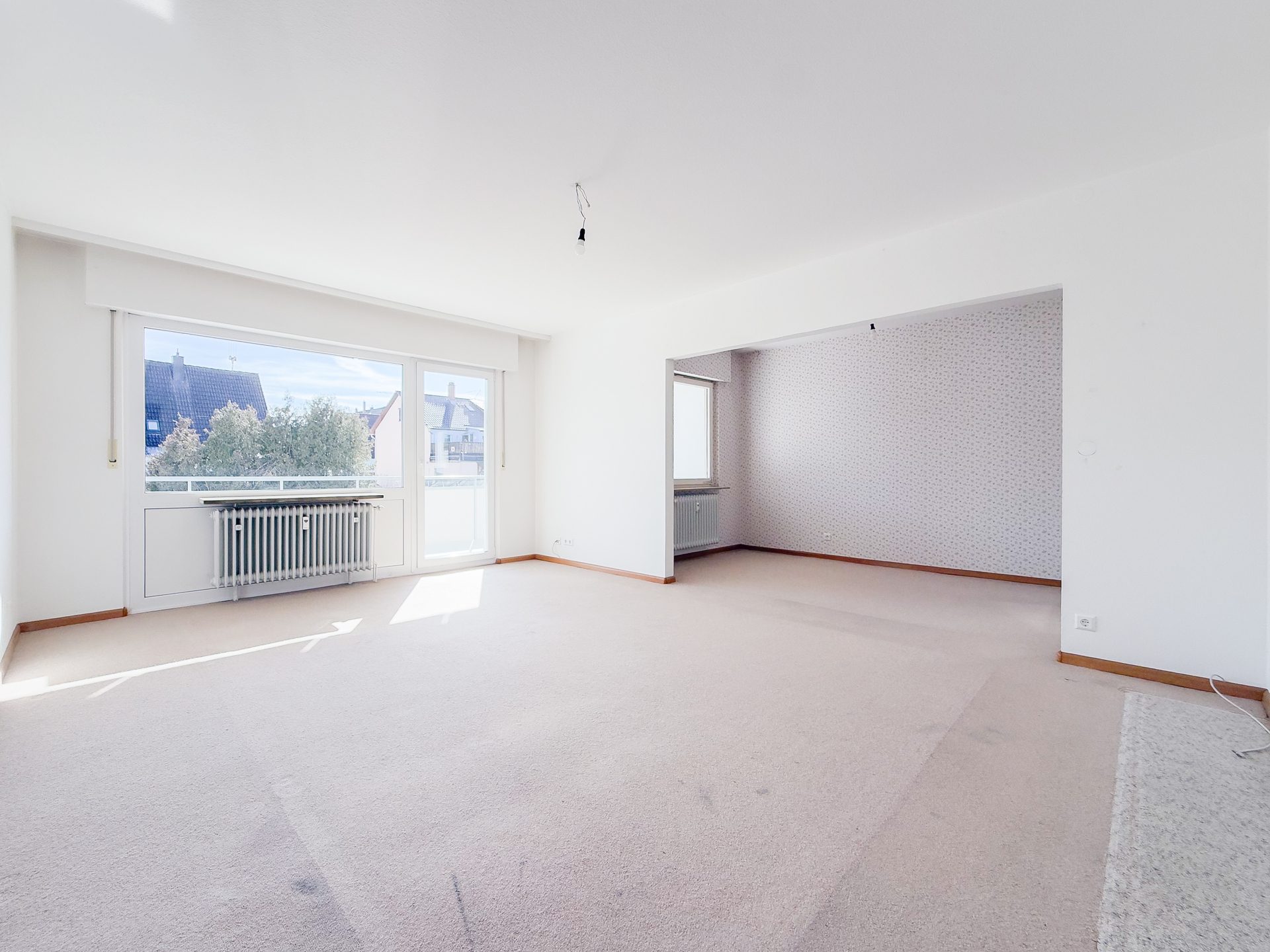 Immobilienangebot - Villingen-Schwenningen - Alle - Bevorzugte Lage, großer Wohnbereich,  sonniger SW-Balkon, TG-Platz, neue Heizung, sofort bezugsfrei!
