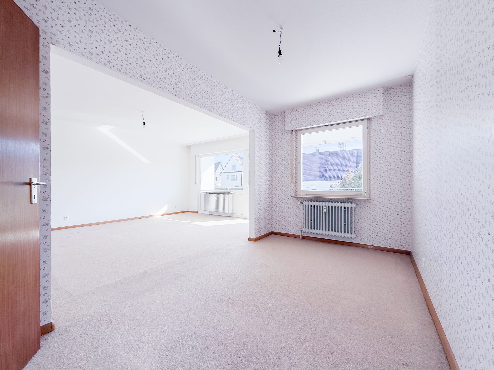 Immobilienangebot - Villingen-Schwenningen - Alle - Bevorzugte Lage, großer Wohnbereich,  sonniger SW-Balkon, TG-Platz, neue Heizung, sofort bezugsfrei!