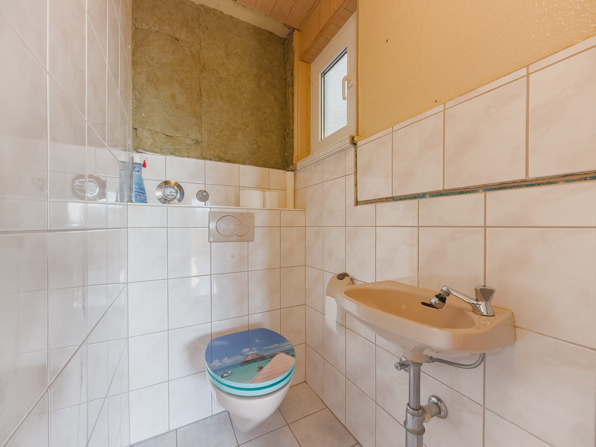 10 WC Immobilienangebot - Villingen-Schwenningen - Alle - Westbalkon, Wintergarten & ein Extra-Raum unterm Dach
3-Zimmer Wohnung mit Renovierungspotenzial