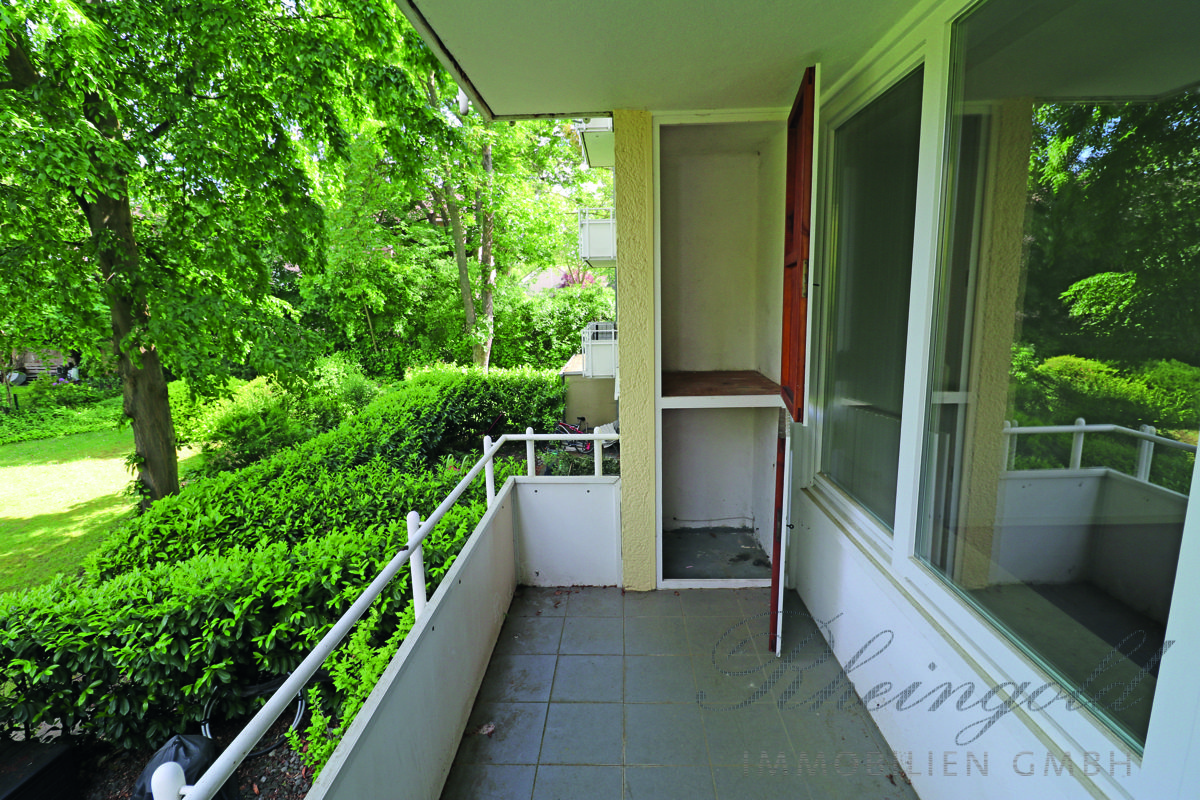 Immobilienangebot - Bonn - Wohnungen - Gut geschnittene 4-Zimmer-Wohnung mit modernisiertem Bad:
mit 2 Balkone , Ruhig und gut angebunden