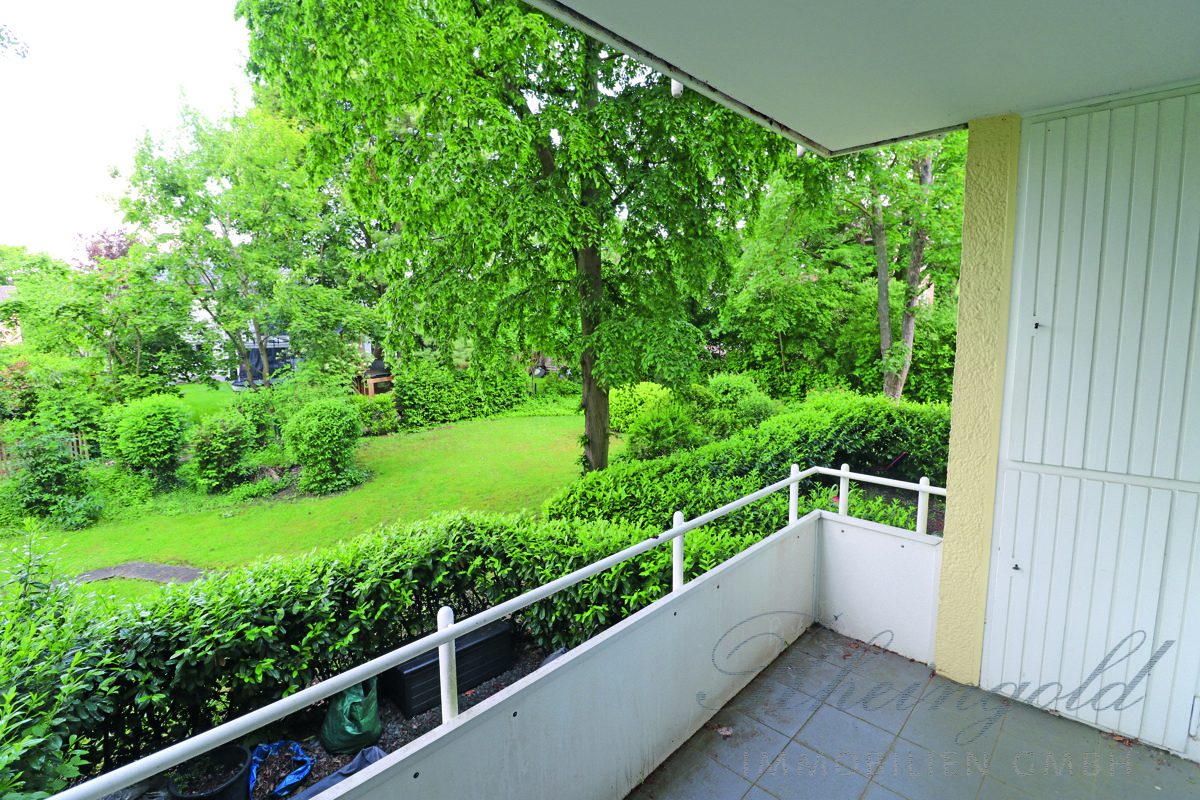 Immobilienangebot - Bonn - Wohnungen - Gut geschnittene 4-Zimmer-Wohnung mit modernisiertem Bad:
mit 2 Balkone , Ruhig und gut angebunden