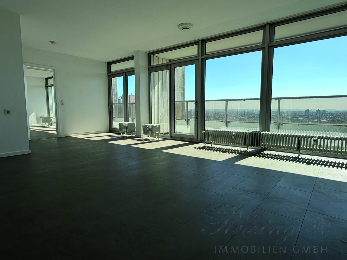 Immobilienangebot - Köln - Wohnungen - Großzügig wohnen: 1 Ebene & 1 Stellplatz Nutzen, andere Ebene & 3 Stellplätze refinanzieren Kosten