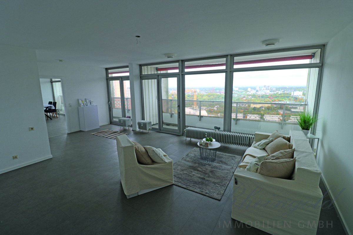 Immobilienangebot - Köln - Wohnungen - Großzügig wohnen: 1 Ebene & 1 Stellplatz Nutzen, andere Ebene & 3 Stellplätze refinanzieren Kosten