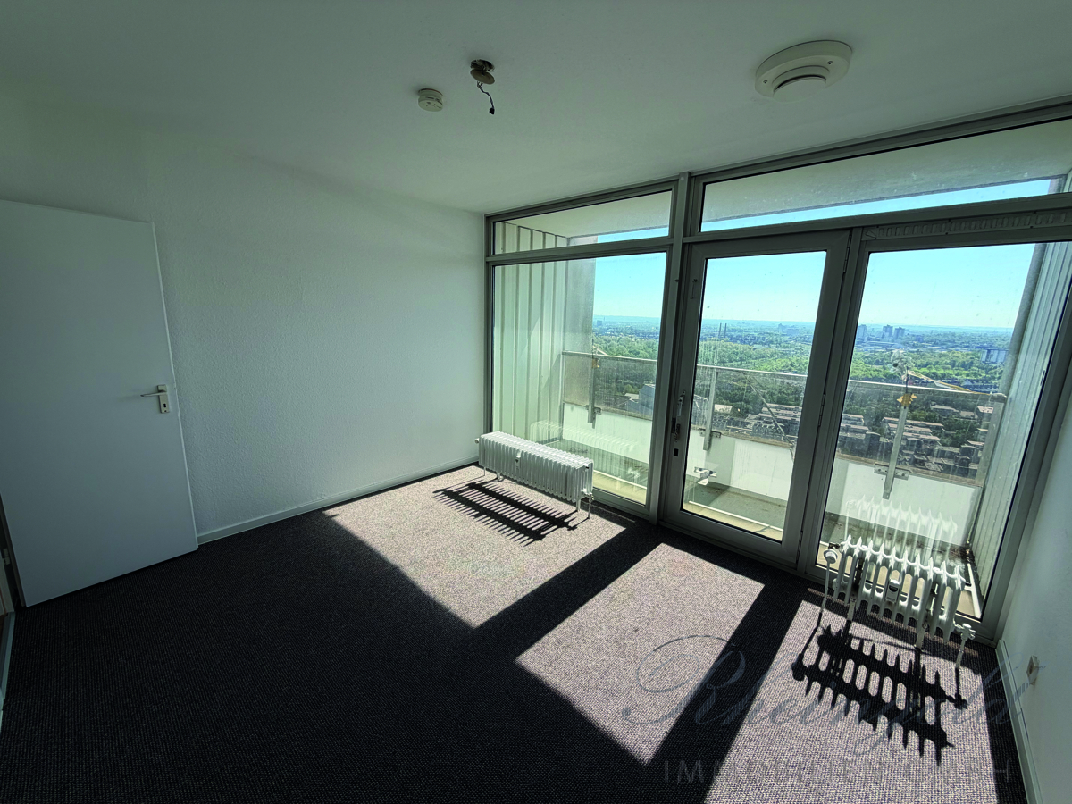 Immobilienangebot - Köln - Wohnungen - Großzügig wohnen: 1 Ebene & 1 Stellplatz Nutzen, andere Ebene & 3 Stellplätze refinanzieren Kosten