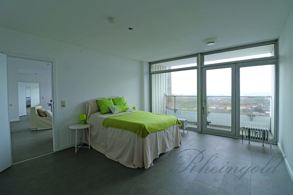 Immobilienangebot - Köln - Wohnungen - Großzügig wohnen: 1 Ebene & 1 Stellplatz Nutzen, andere Ebene & 3 Stellplätze refinanzieren Kosten