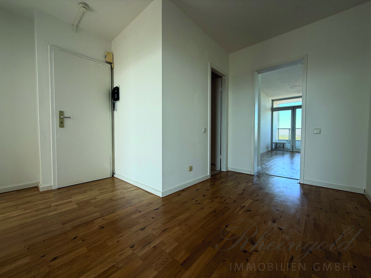 Immobilienangebot - Köln - Wohnungen - Großzügig wohnen: 1 Ebene & 1 Stellplatz Nutzen, andere Ebene & 3 Stellplätze refinanzieren Kosten