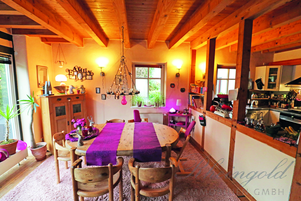 Immobilienangebot - Bergisch Gladbach - Häuser - Am Landschaftsschutzgebiet: Große Fenster & viel Licht: Platz für die Familie, mit Einliegerwohnung