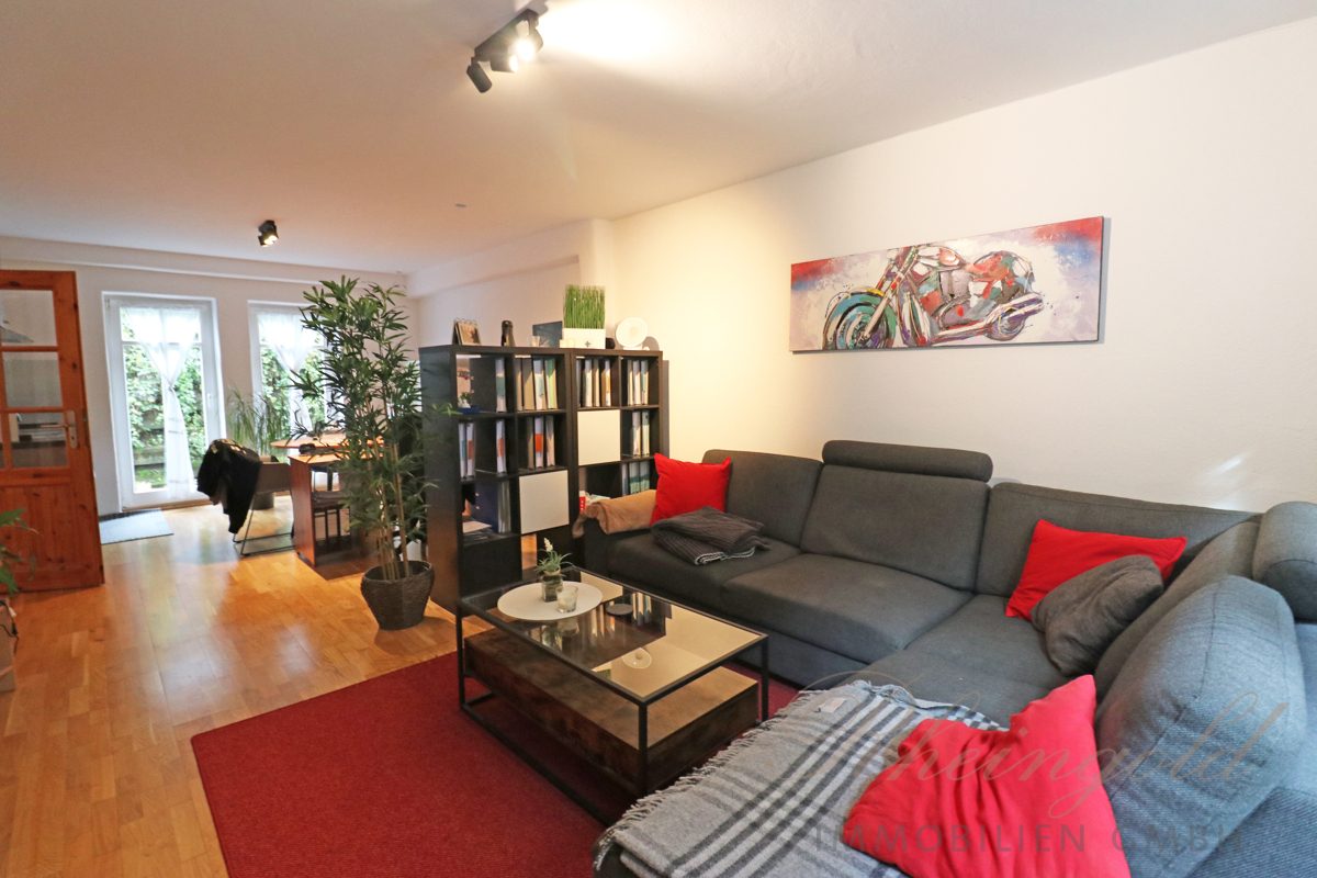 Immobilienangebot - Bergisch Gladbach - Häuser - Am Landschaftsschutzgebiet: Große Fenster & viel Licht: Platz für die Familie, mit Einliegerwohnung