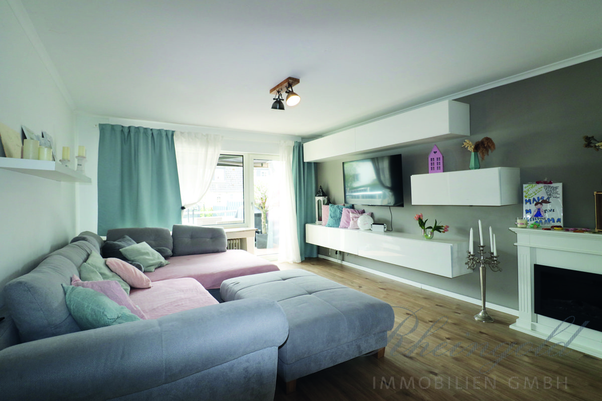 Immobilienangebot - Köln - Häuser - Ihr Investment mit Perspektive!
Mehrfamilienhaus mit 5 Eigentumswohnungen
im Kölner Westen.