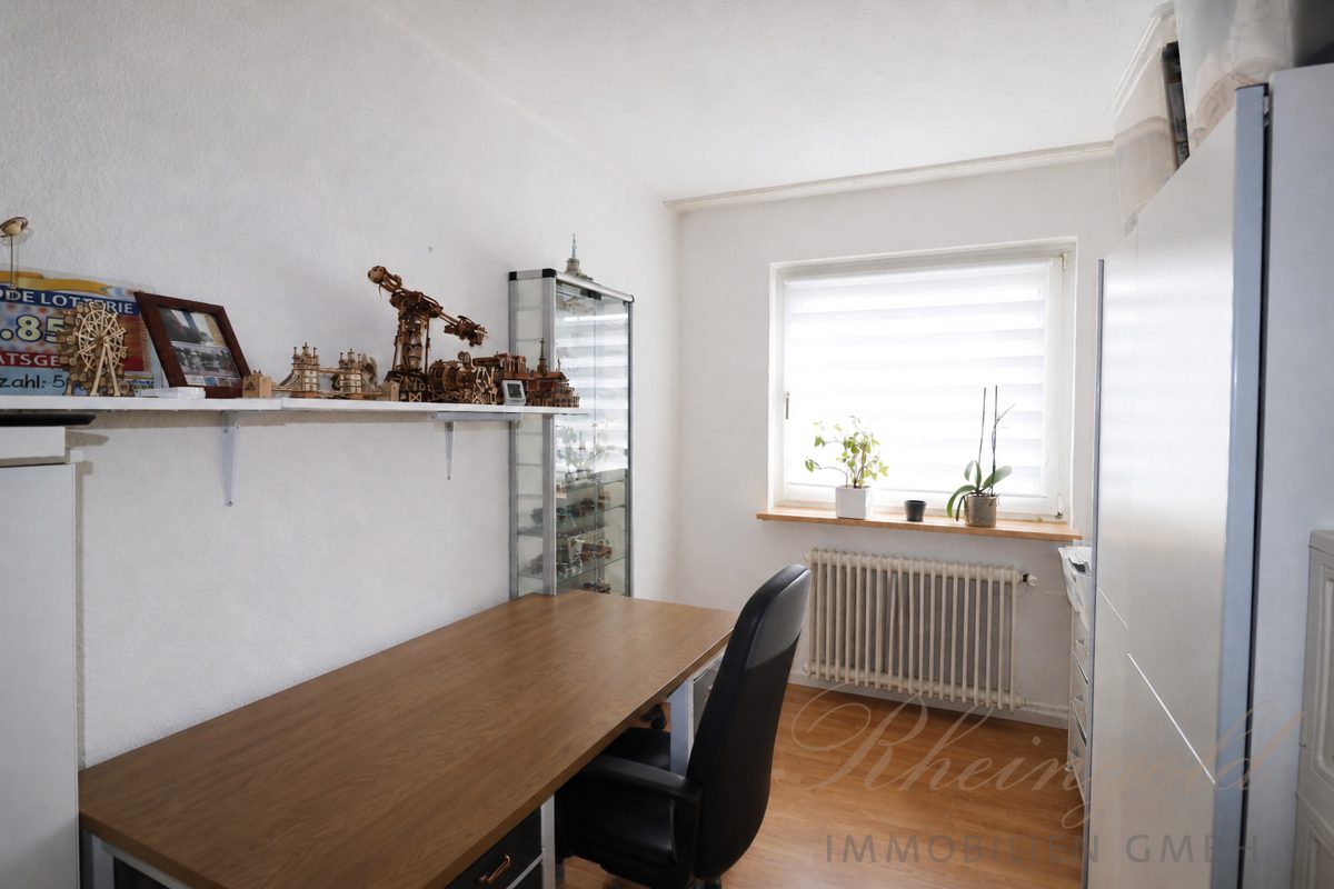 Immobilienangebot - Köln - Häuser - Ihr Investment mit Perspektive!
Mehrfamilienhaus mit 5 Eigentumswohnungen
im Kölner Westen.