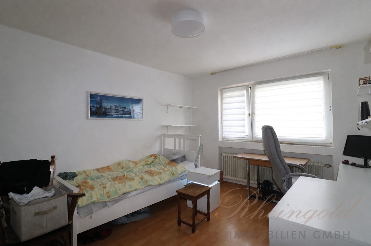 Immobilienangebot - Köln - Häuser - Ihr Investment mit Perspektive!
Mehrfamilienhaus mit 5 Eigentumswohnungen
im Kölner Westen.