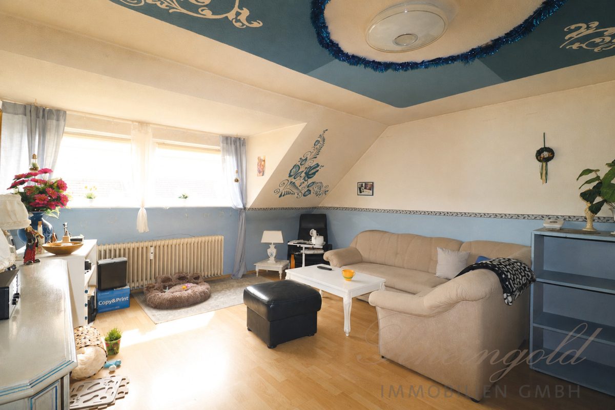 Immobilienangebot - Köln - Häuser - Ihr Investment mit Perspektive!
Mehrfamilienhaus mit 5 Eigentumswohnungen
im Kölner Westen.