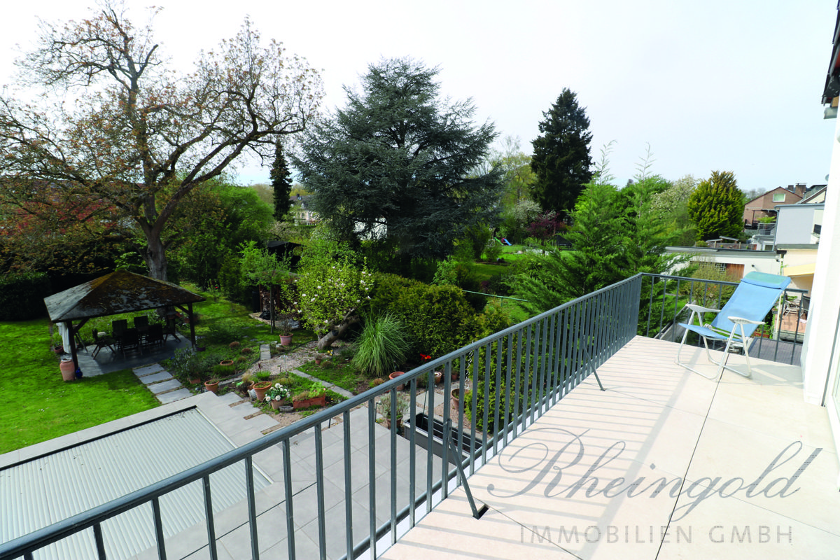 Immobilienangebot - Köln / Holweide - Wohnungen - Großzügiges Wohnen - Zukunftsfähig & Flexibel!
Geeignet für eine Familie mit Gartenanteil und Garage
