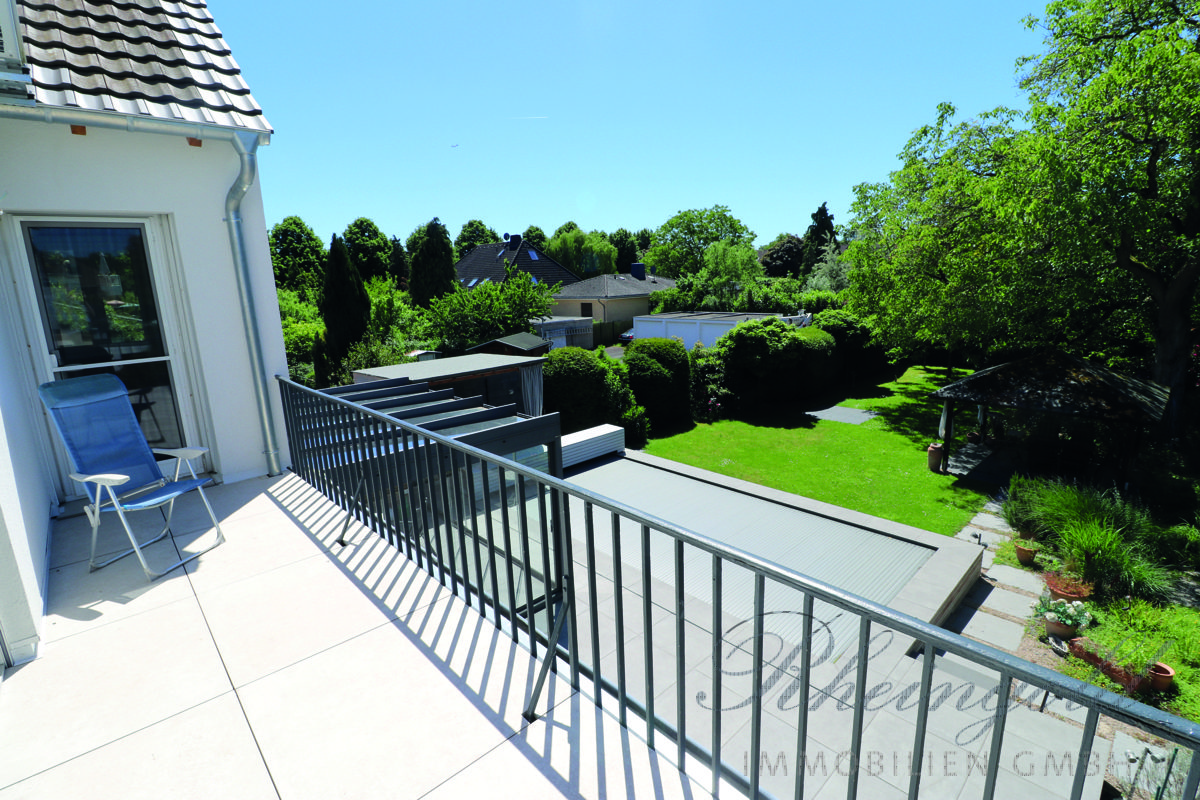 Immobilienangebot - Köln / Holweide - Wohnungen - Großzügiges Wohnen - Zukunftsfähig & Flexibel!
Geeignet für eine Familie mit Gartenanteil und Garage