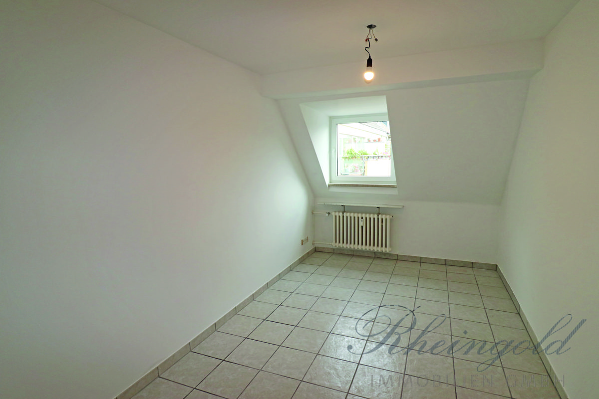 Immobilienangebot - Köln - Wohnungen - Griechenmarktviertel: Urbanes Wohnen im Dachgeschoss mit Loggia – keine Nachbarn über Ihnen!