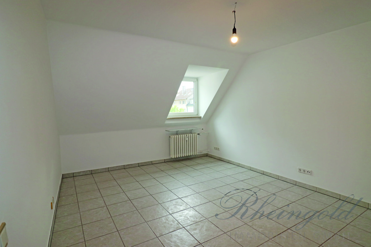 Immobilienangebot - Köln - Wohnungen - Griechenmarktviertel: Urbanes Wohnen im Dachgeschoss mit Loggia – keine Nachbarn über Ihnen!