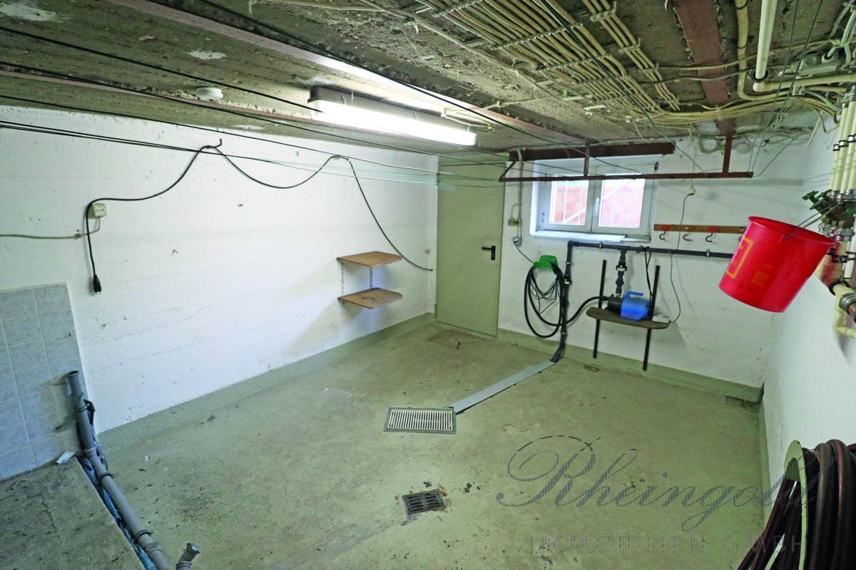 Immobilienangebot - Hürth - Häuser - Ein Haus, viele Möglichkeiten & Potenziale
MFH mit 3 ETW, Generationenwohnen, Eigennutzung, Invest.