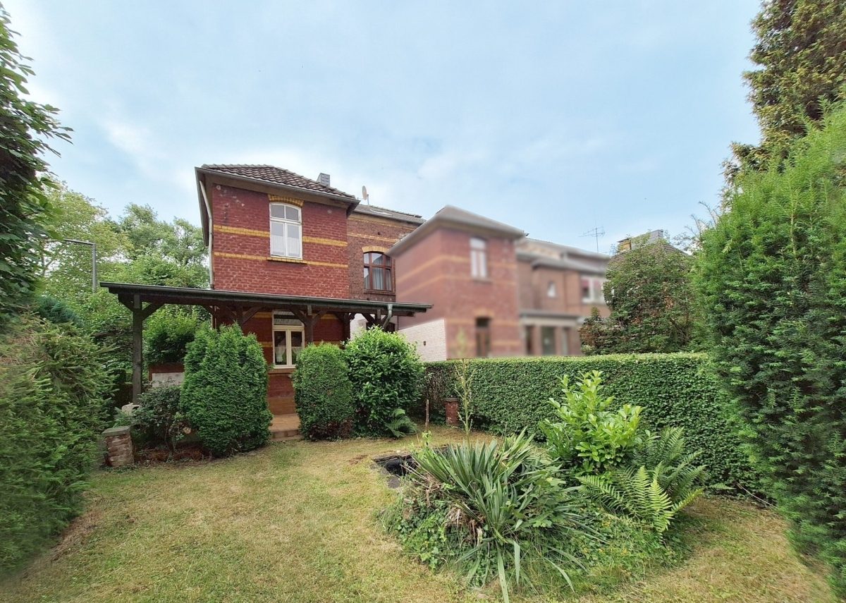 Immobilienangebot - Köln - Häuser - Doppelhaushälfte in Köln: Historischer Charme mit Potenzial