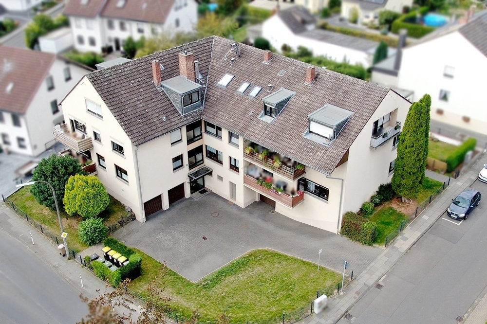 Hausansicht Gütelhöfer Immobilien - Immobilienangebot - Alfter / Impekoven - Alle - Käuferprovisionsfrei! Sofort bezugsfreie Dachgeschosswohnung mit pfiffigem Grundriss und Balkon