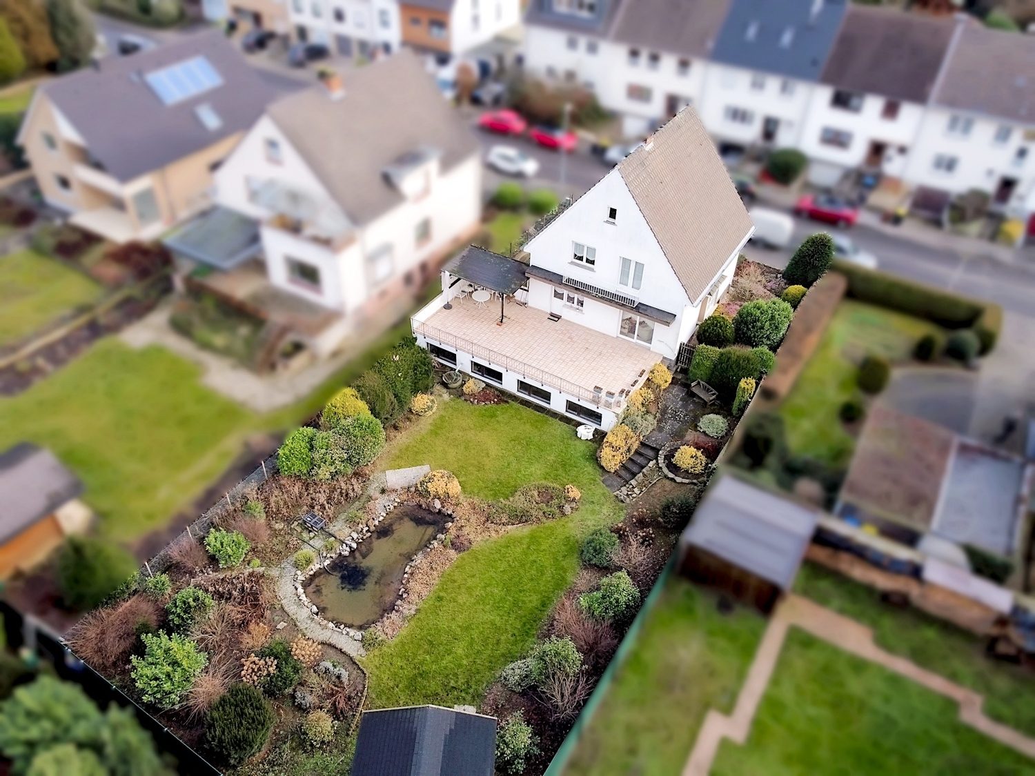 Luftaufnahme Gütelhöfer Immobilien - Immobilienangebot - Euskirchen - Alle - Top Citylage! Charmantes Einfamilienhaus mit großem Garten und Ausbaupotenzial - Gebotsverfahren