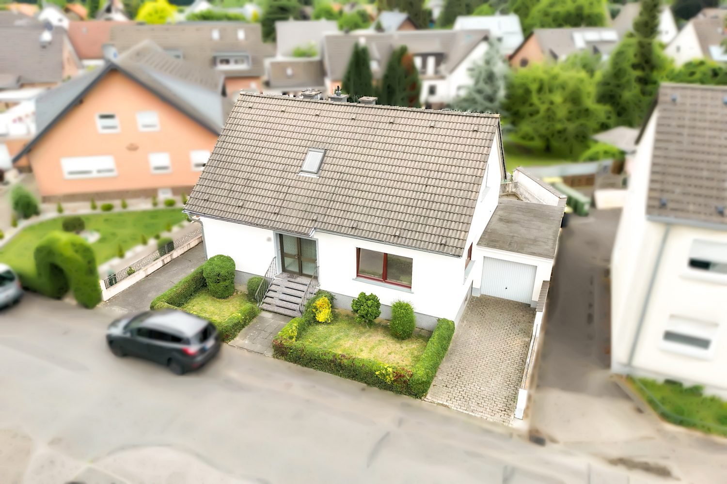 Gütelhöfer Immobilien - Immobilienangebot - Bornheim / Merten - Alle - Bezugsfrei! Freistehendes Zuhause mit 2 Garagen und viel Potenzial auf der Mertener Heide