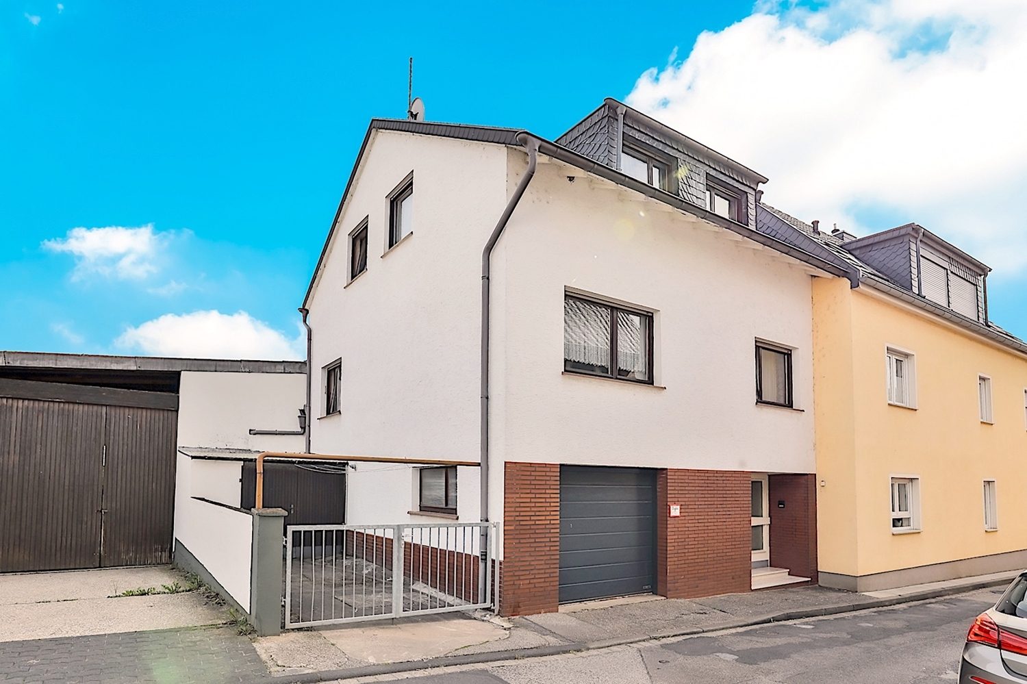 Gütelhöfer Immobilien - Immobilienangebot - Bornheim - Alle - Alternative zur Eigentumswohnung - Charmantes Eigenheim mit Garage und viel Potenzial in Merten