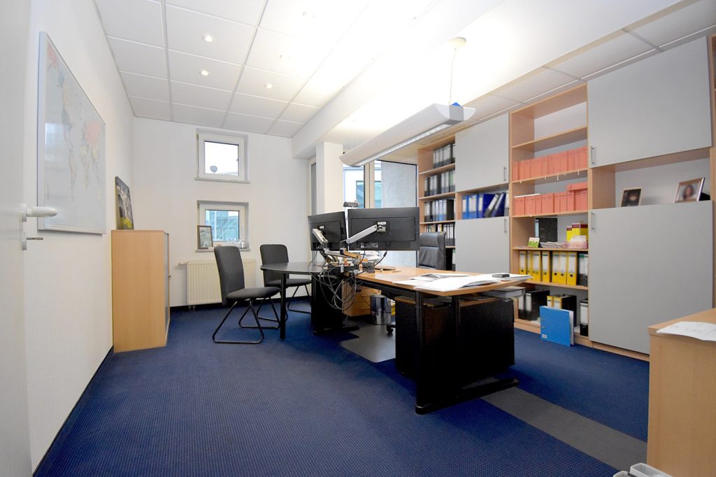 Gütelhöfer Immobilien - Immobilienangebot - Rheinbach - Alle - Attraktive Bürofläche in zentraler Innenstadtlage mit Bahnanschluss und optionalen Kfz-Stellplätzen