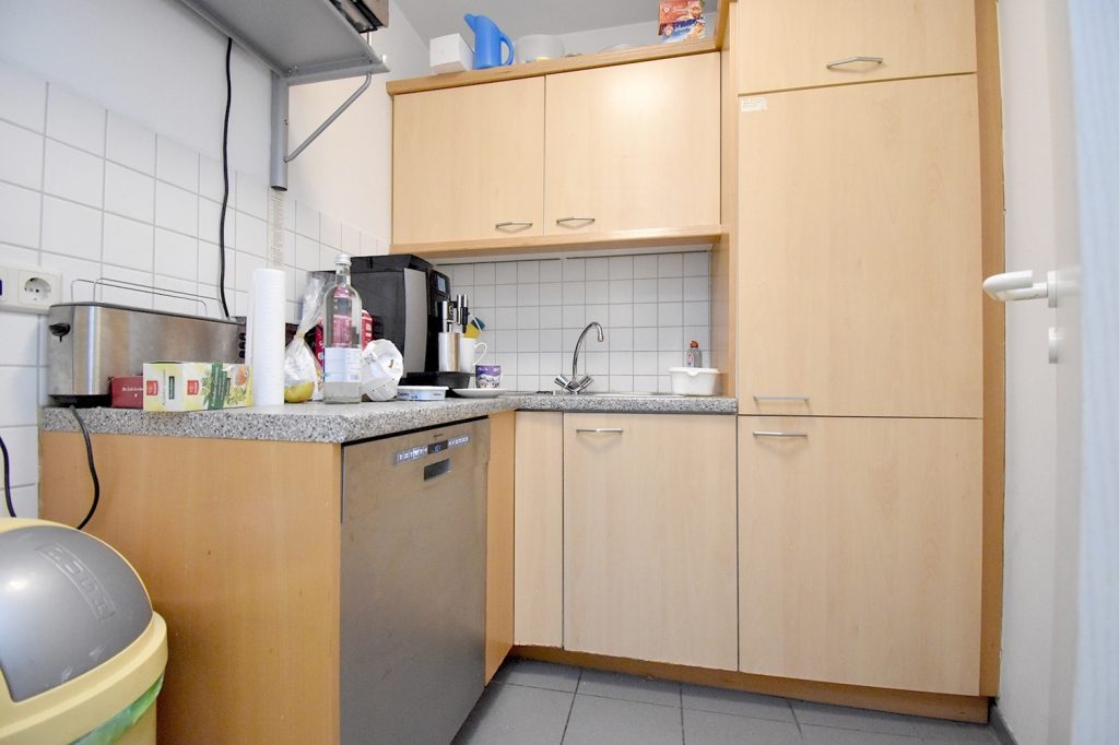 Gütelhöfer Immobilien - Immobilienangebot - Rheinbach - Alle - Attraktive Bürofläche in zentraler Innenstadtlage mit Bahnanschluss und optionalen Kfz-Stellplätzen
