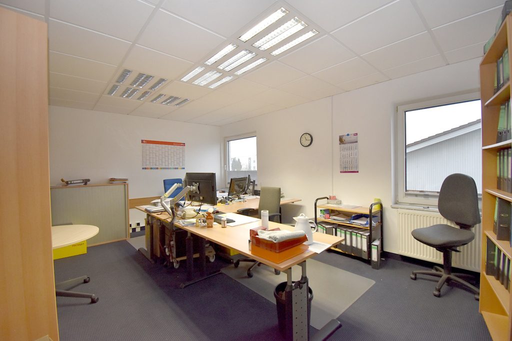 Gütelhöfer Immobilien - Immobilienangebot - Rheinbach - Alle - Attraktive Bürofläche in zentraler Innenstadtlage mit Bahnanschluss und optionalen Kfz-Stellplätzen