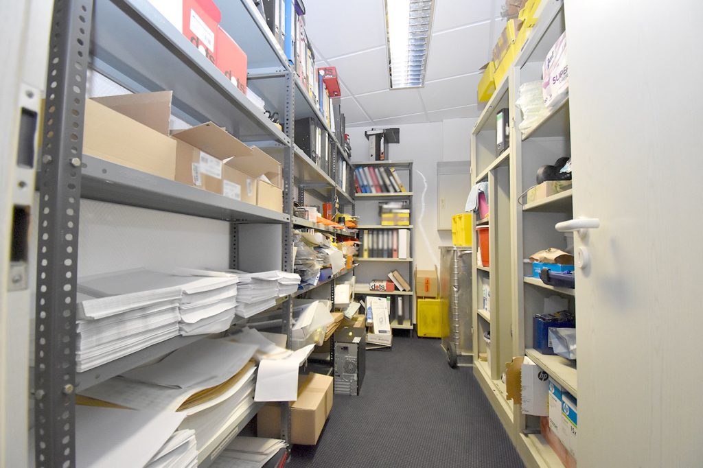 Gütelhöfer Immobilien - Immobilienangebot - Rheinbach - Alle - Attraktive Bürofläche in zentraler Innenstadtlage mit Bahnanschluss und optionalen Kfz-Stellplätzen