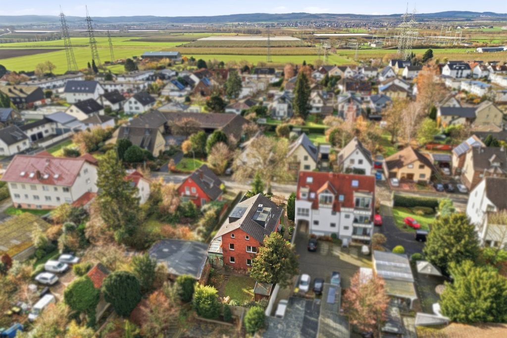 Gütelhöfer Immobilien - Immobilienangebot - Meckenheim - Alle - Multifunktionales Ein- oder Mehrfamilienhaus mit ehemaliger Praxis und viel Potenzial in Top-Lage