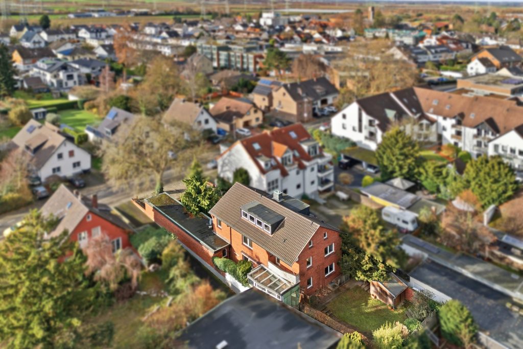 Gütelhöfer Immobilien - Immobilienangebot - Meckenheim - Alle - Multifunktionales Ein- oder Mehrfamilienhaus mit ehemaliger Praxis und viel Potenzial in Top-Lage