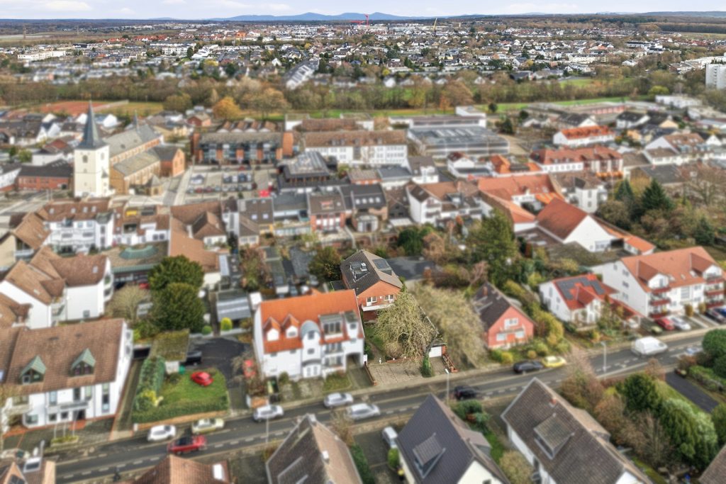 Gütelhöfer Immobilien - Immobilienangebot - Meckenheim - Alle - Multifunktionales Ein- oder Mehrfamilienhaus mit ehemaliger Praxis und viel Potenzial in Top-Lage