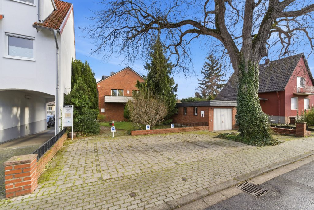Gütelhöfer Immobilien - Immobilienangebot - Meckenheim - Alle - Multifunktionales Ein- oder Mehrfamilienhaus mit ehemaliger Praxis und viel Potenzial in Top-Lage