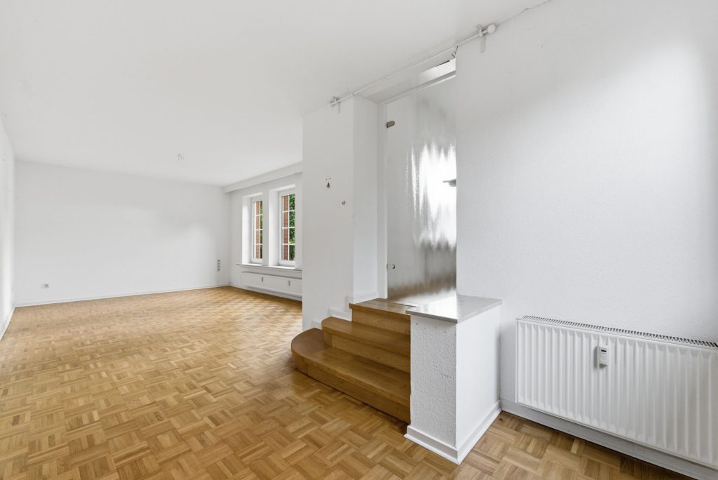 Gütelhöfer Immobilien - Immobilienangebot - Meckenheim - Alle - Multifunktionales Ein- oder Mehrfamilienhaus mit ehemaliger Praxis und viel Potenzial in Top-Lage