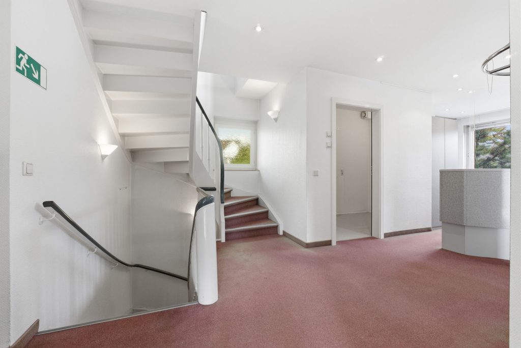 Gütelhöfer Immobilien - Immobilienangebot - Meckenheim - Alle - Multifunktionales Ein- oder Mehrfamilienhaus mit ehemaliger Praxis und viel Potenzial in Top-Lage