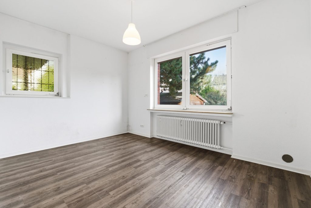 Gütelhöfer Immobilien - Immobilienangebot - Meckenheim - Alle - Multifunktionales Ein- oder Mehrfamilienhaus mit ehemaliger Praxis und viel Potenzial in Top-Lage