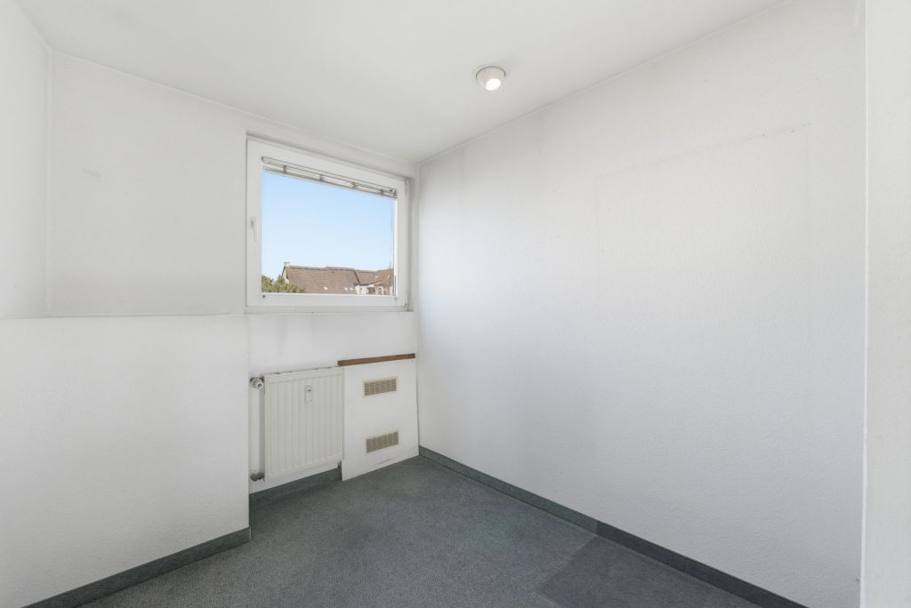 Gütelhöfer Immobilien - Immobilienangebot - Meckenheim - Alle - Multifunktionales Ein- oder Mehrfamilienhaus mit ehemaliger Praxis und viel Potenzial in Top-Lage