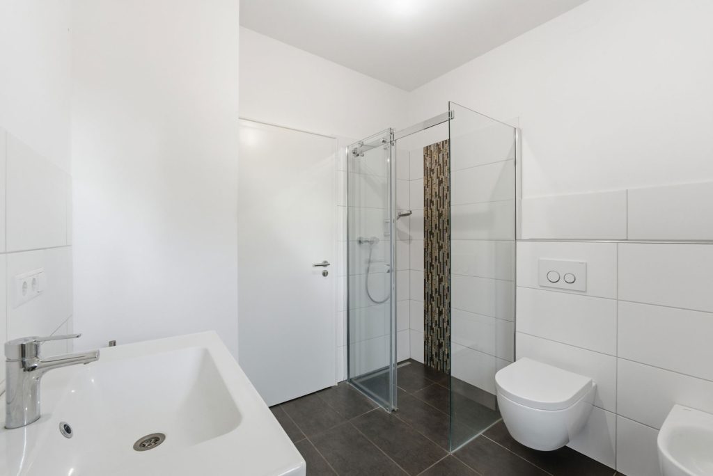 Gütelhöfer Immobilien - Immobilienangebot - Meckenheim - Alle - Multifunktionales Ein- oder Mehrfamilienhaus mit ehemaliger Praxis und viel Potenzial in Top-Lage