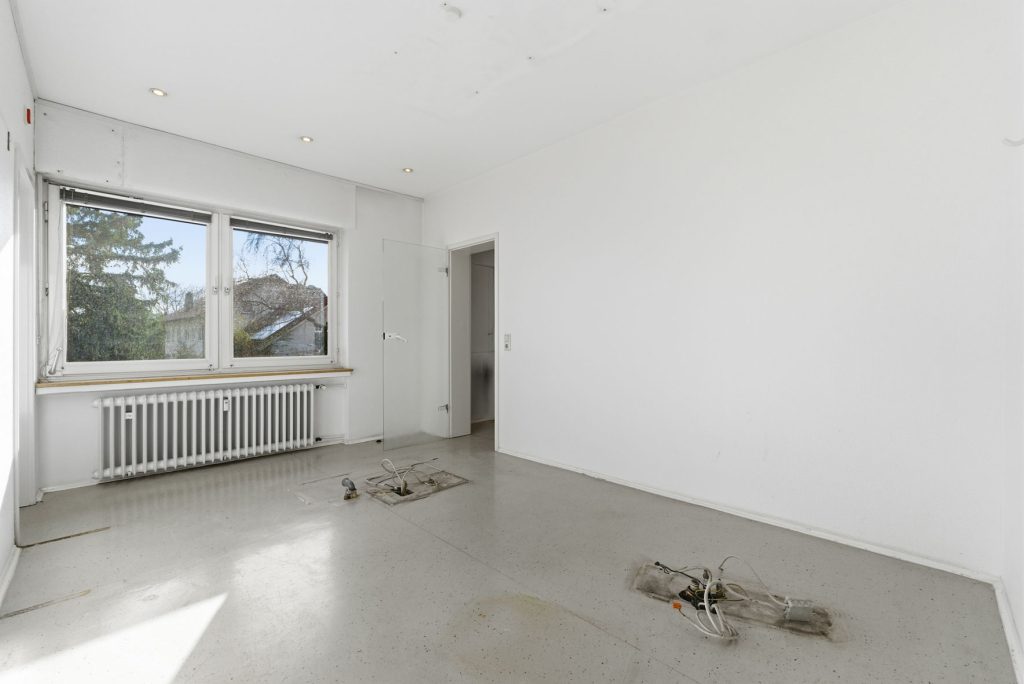 Gütelhöfer Immobilien - Immobilienangebot - Meckenheim - Alle - Multifunktionales Ein- oder Mehrfamilienhaus mit ehemaliger Praxis und viel Potenzial in Top-Lage
