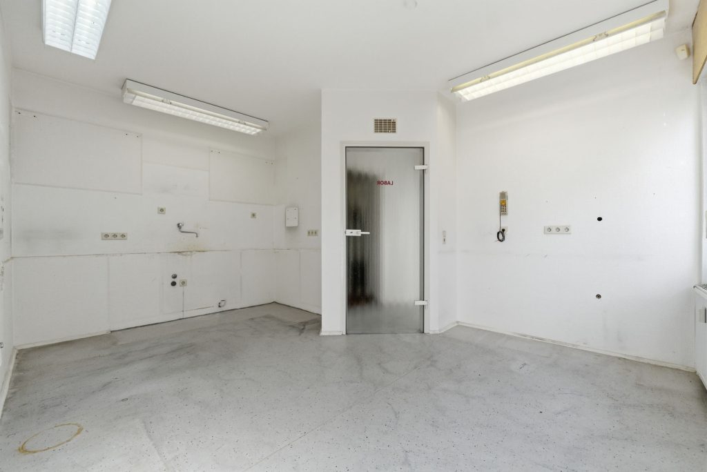 Gütelhöfer Immobilien - Immobilienangebot - Meckenheim - Alle - Multifunktionales Ein- oder Mehrfamilienhaus mit ehemaliger Praxis und viel Potenzial in Top-Lage