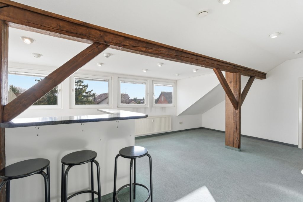 Gütelhöfer Immobilien - Immobilienangebot - Meckenheim - Alle - Multifunktionales Ein- oder Mehrfamilienhaus mit ehemaliger Praxis und viel Potenzial in Top-Lage