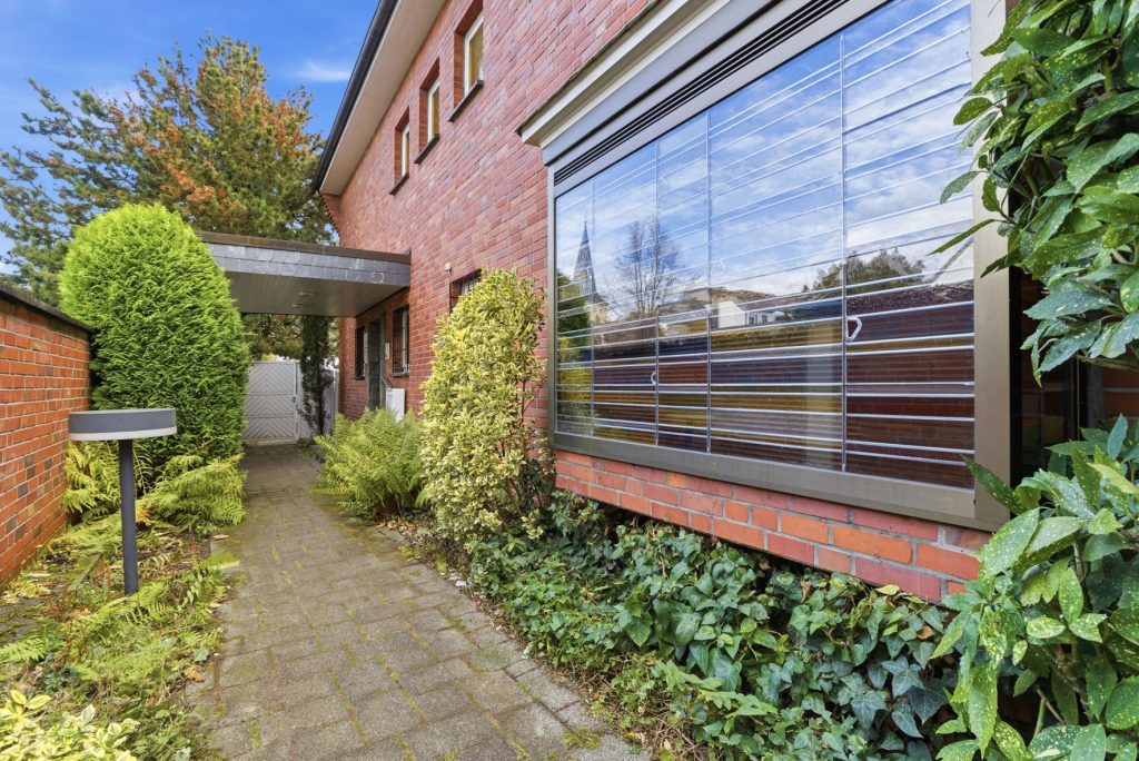 Gütelhöfer Immobilien - Immobilienangebot - Meckenheim - Alle - Multifunktionales Ein- oder Mehrfamilienhaus mit ehemaliger Praxis und viel Potenzial in Top-Lage