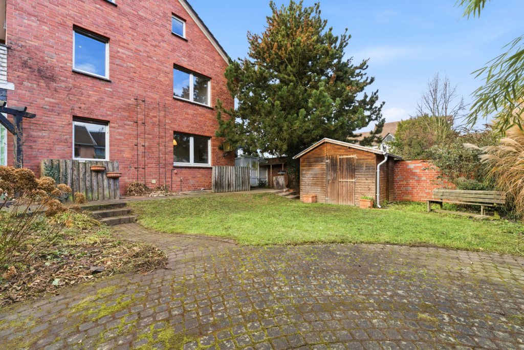 Gütelhöfer Immobilien - Immobilienangebot - Meckenheim - Alle - Multifunktionales Ein- oder Mehrfamilienhaus mit ehemaliger Praxis und viel Potenzial in Top-Lage