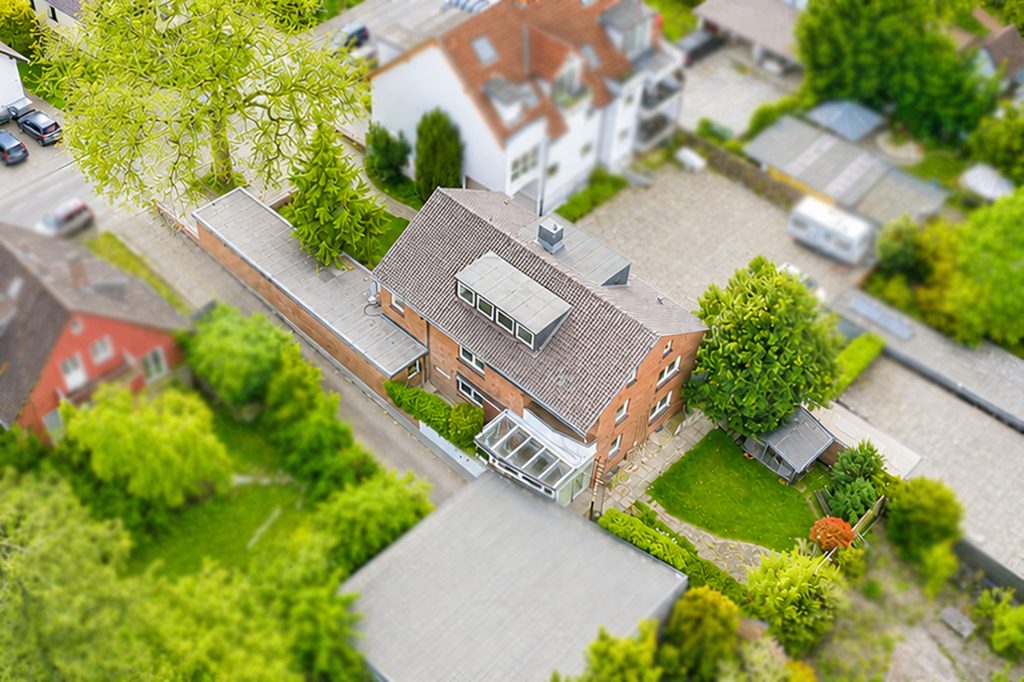 Gütelhöfer Immobilien - Immobilienangebot - Meckenheim - Alle - Multifunktionales Ein- oder Mehrfamilienhaus mit ehemaliger Praxis und viel Potenzial in Top-Lage