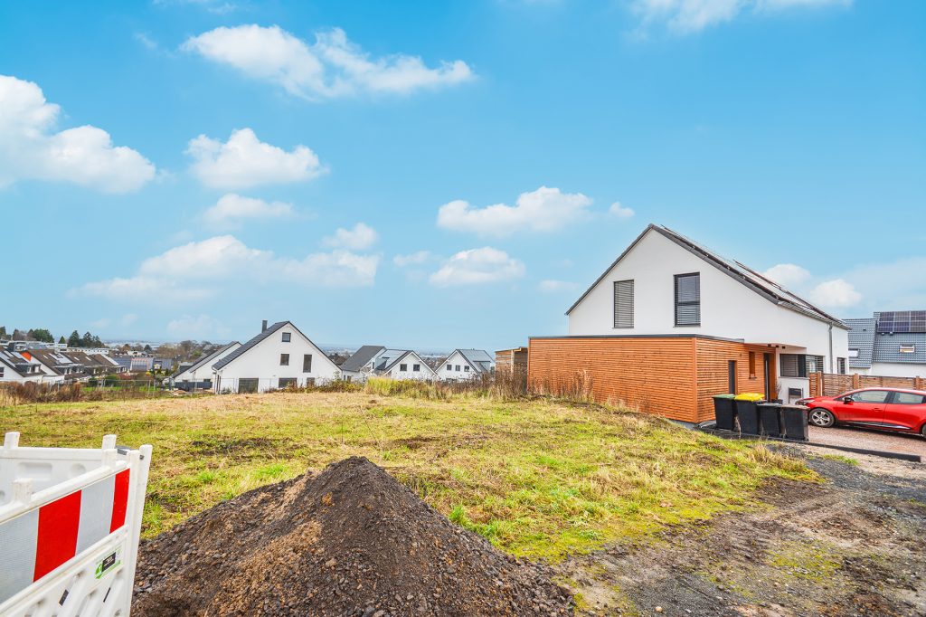 Gütelhöfer Immobilien - Immobilienangebot - Alfter - Grundstücke - Realisieren Sie 2026 Ihren Neubautraum! 389m² Baugrundstück für Ihre Doppelhaushälfte in Alfter