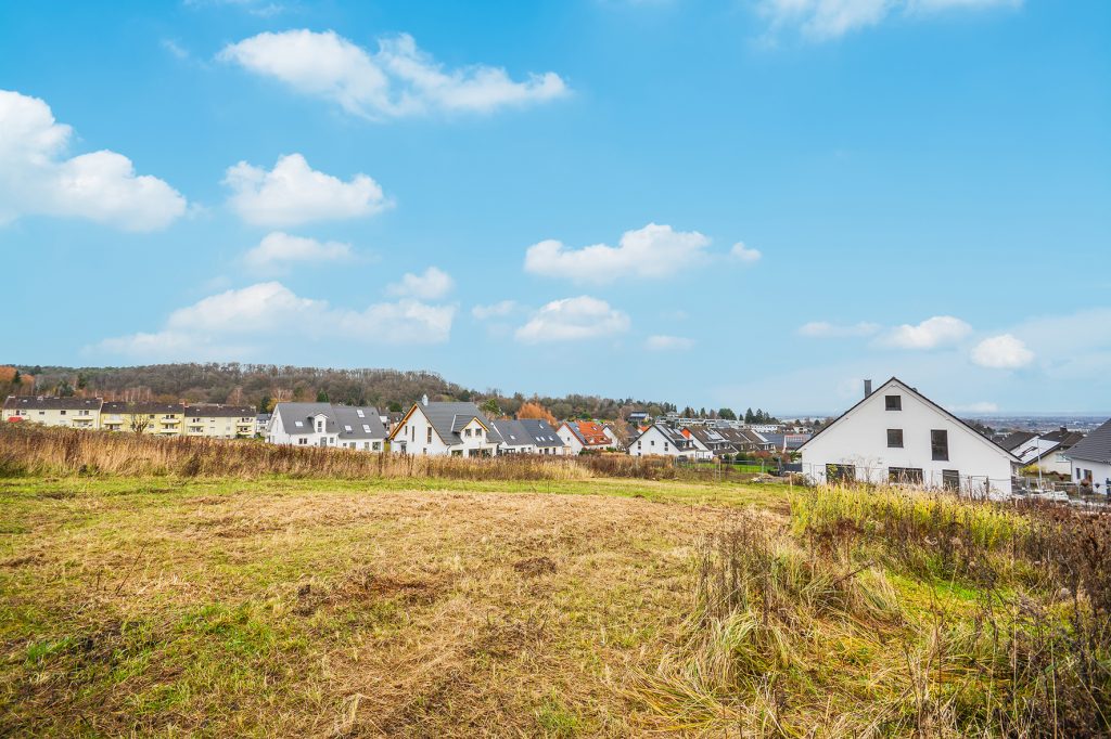 Gütelhöfer Immobilien - Immobilienangebot - Alfter - Grundstücke - Realisieren Sie 2026 Ihren Neubautraum! 389m² Baugrundstück für Ihre Doppelhaushälfte in Alfter